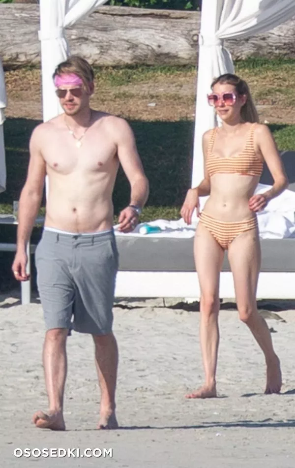 Эмма Робертс голая, Emma Roberts фото - 300