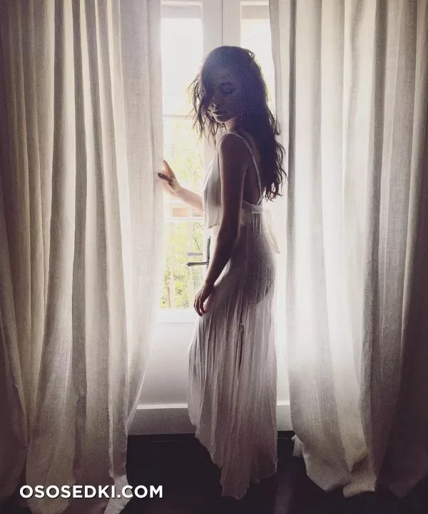 Шей Митчелл голая, фото Shay Mitchell - 35