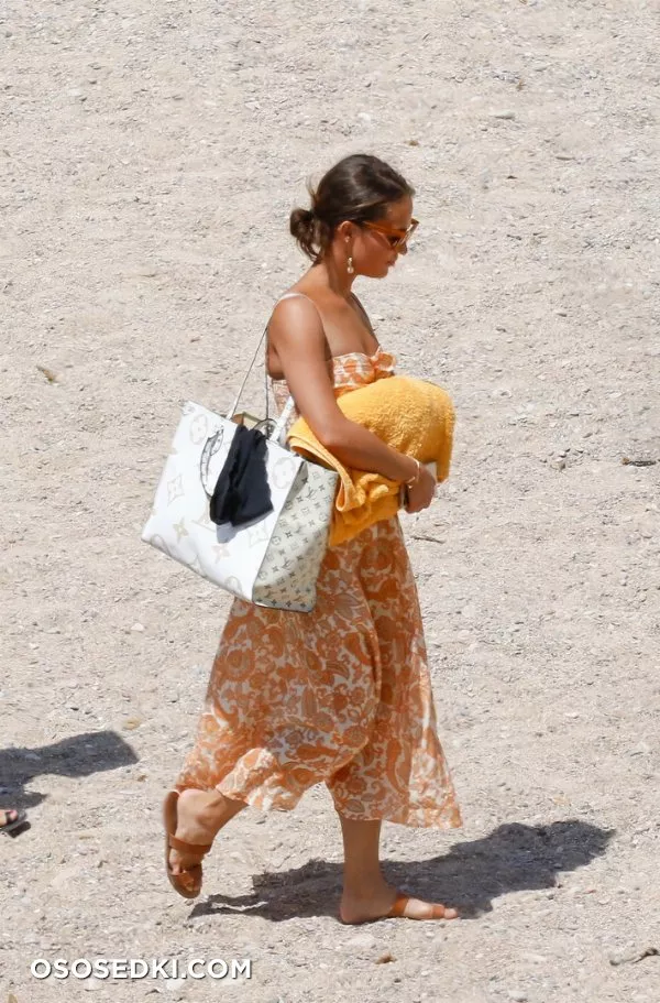 Алисия Викандер голая - фото Alicia Vikander - 300