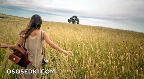 Кейтлин Стэйси голая - фото Caitlin Stasey - 11