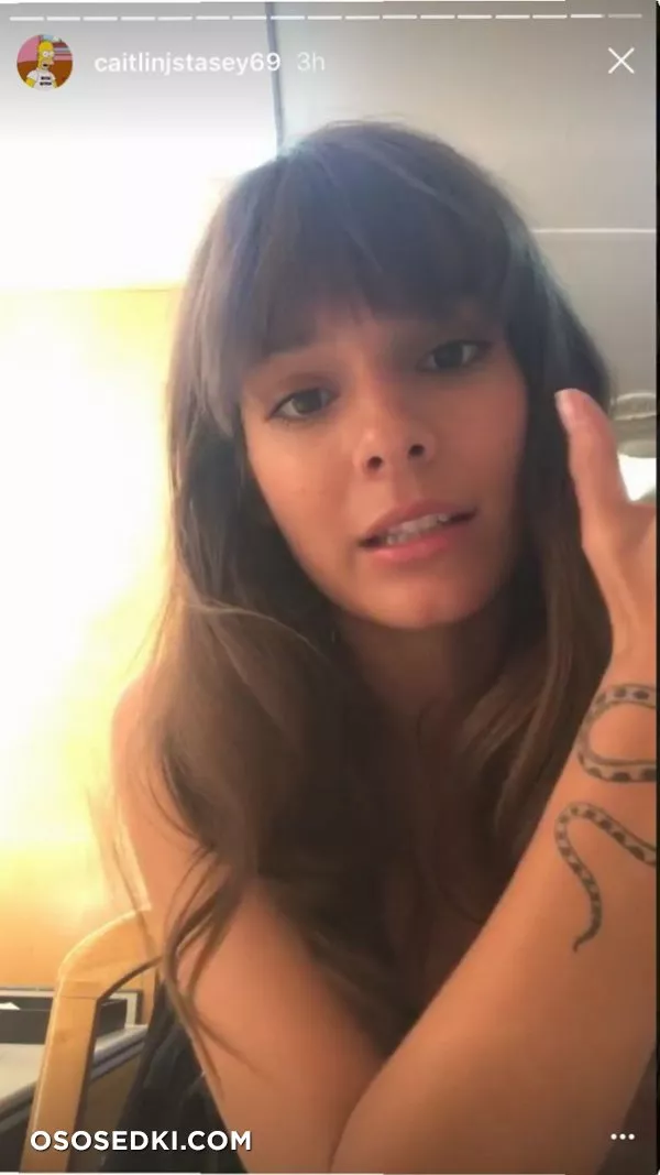 Кейтлин Стэйси голая - фото Caitlin Stasey - 45