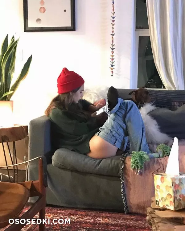 Кейтлин Стэйси голая - фото Caitlin Stasey - 59