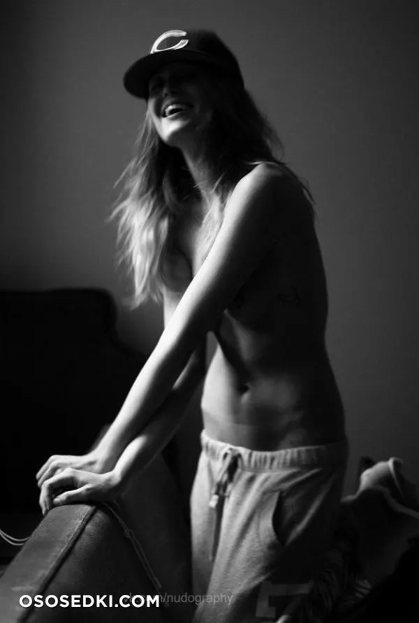 Сара Дюмон голая - фото Sarah Dumont - 11