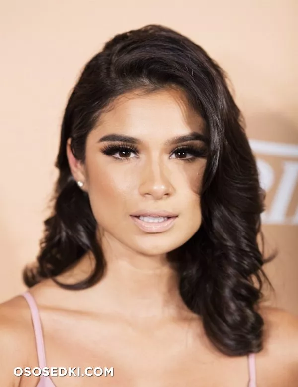 Дайан Герерро голая - фото Diane Guerrero - 9