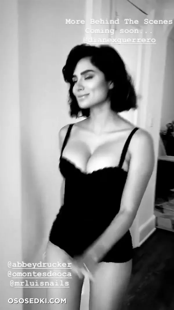 Дайан Герерро голая - фото Diane Guerrero - 58