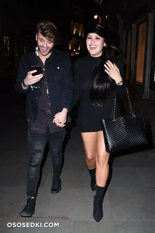 Марни Симпсон (Marnie Simpson) голая - 184