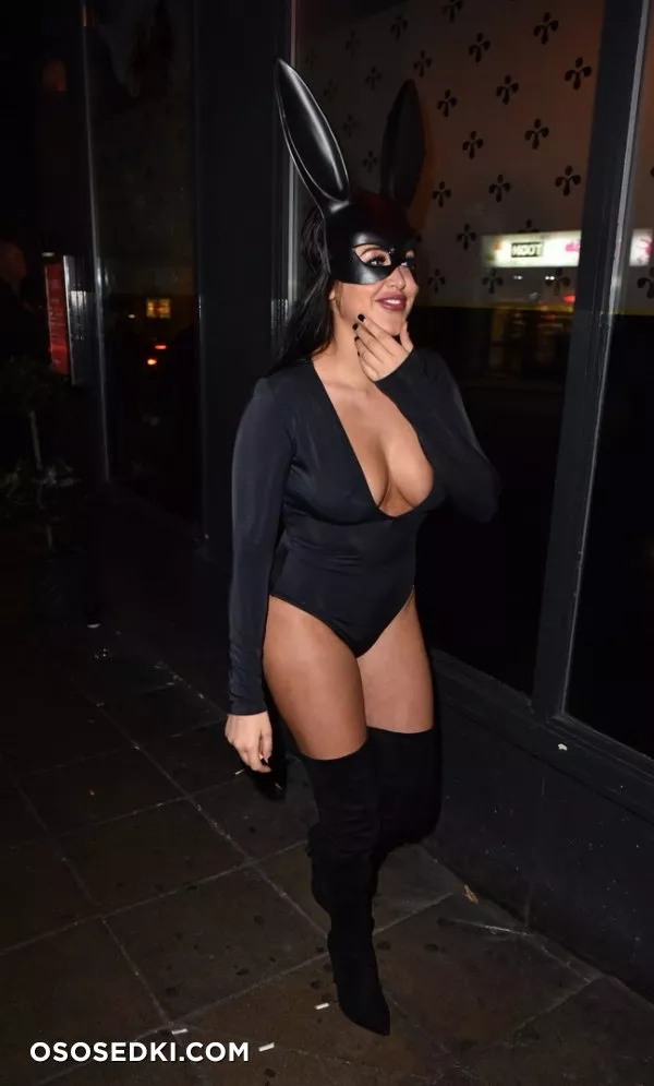 Марни Симпсон (Marnie Simpson) голая - 215