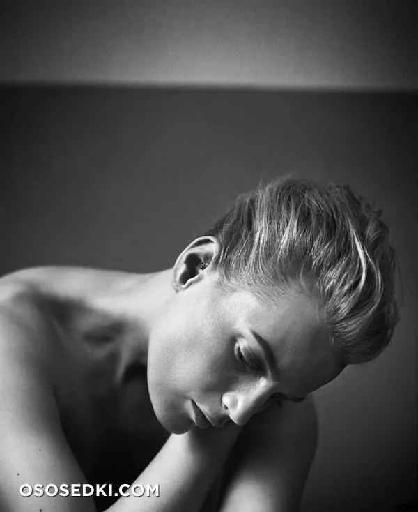 Гвиневер Ван Синус голая - фото Guinevere van Seenus - 59