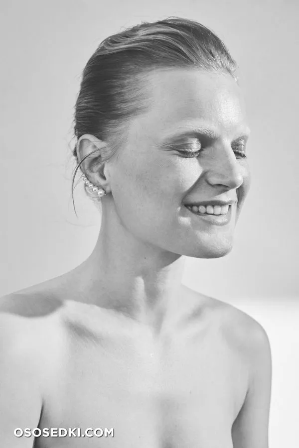 Гвиневер Ван Синус голая - фото Guinevere van Seenus - 69
