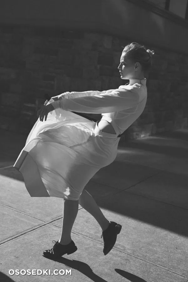 Гвиневер Ван Синус голая - фото Guinevere van Seenus - 75
