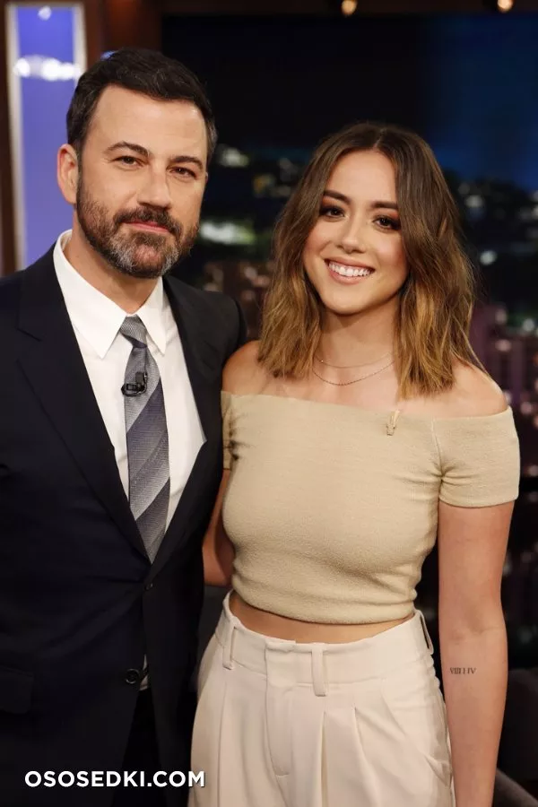 Хлоя Беннет голая - фото Chloe Bennet - 1