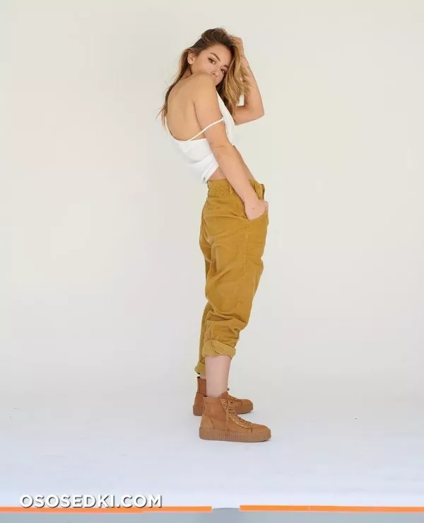 Хлоя Беннет голая - фото Chloe Bennet - 112