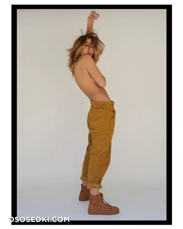 Хлоя Беннет голая - фото Chloe Bennet - 113