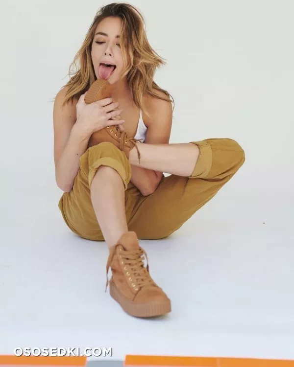 Хлоя Беннет голая - фото Chloe Bennet - 115