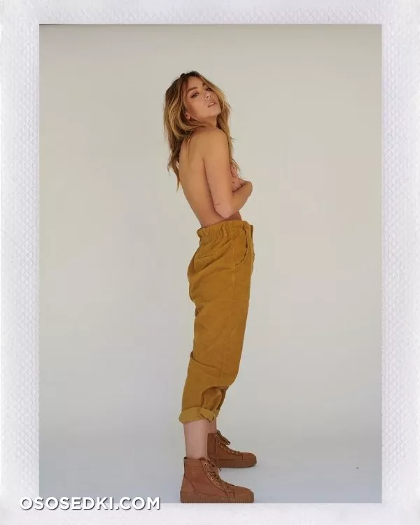 Хлоя Беннет голая - фото Chloe Bennet - 117