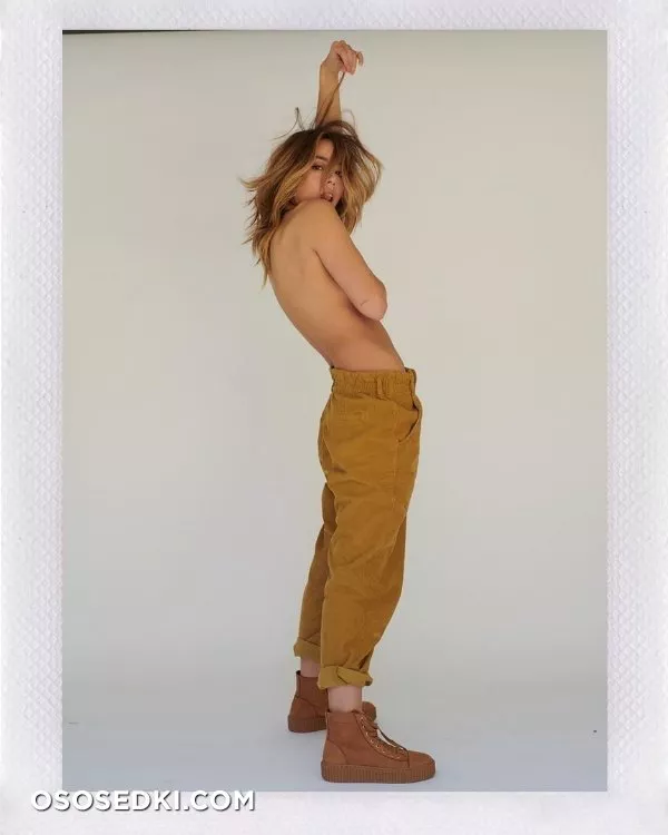 Хлоя Беннет голая - фото Chloe Bennet - 118