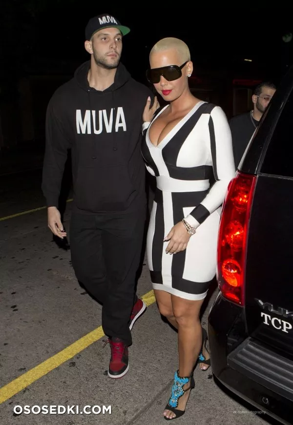 Эмбер Роуз голая - Amber Rose - фото папарацци - 97