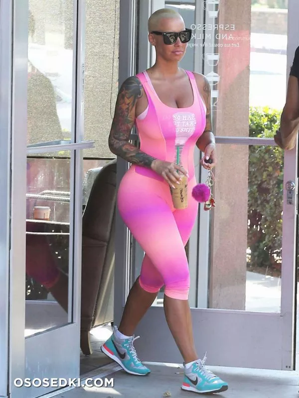 Эмбер Роуз голая - Amber Rose - фото папарацци - 114