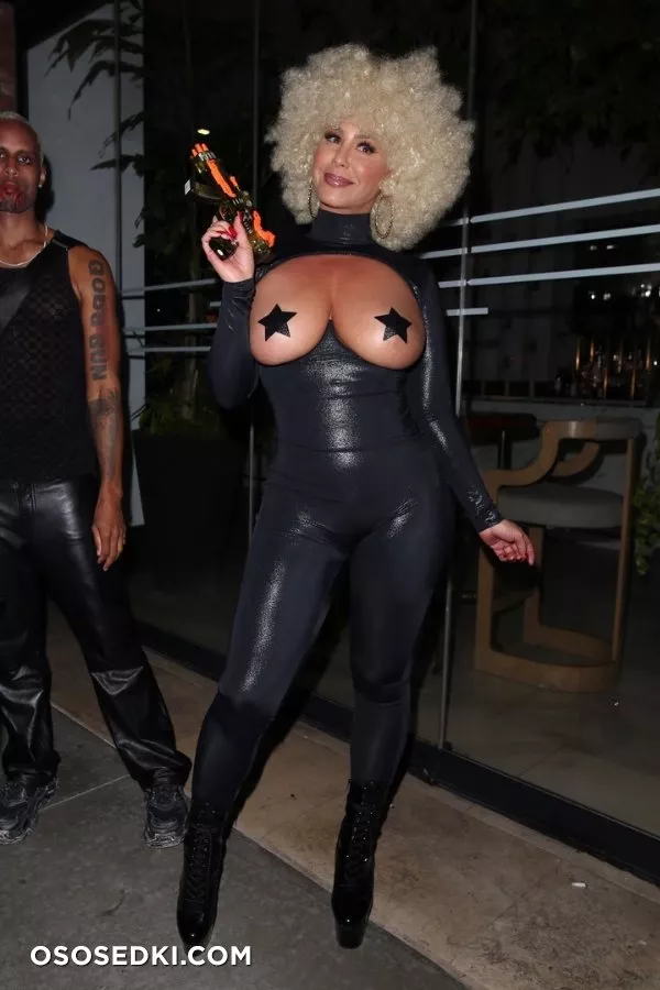 Эмбер Роуз голая - Amber Rose - фото папарацци - 334
