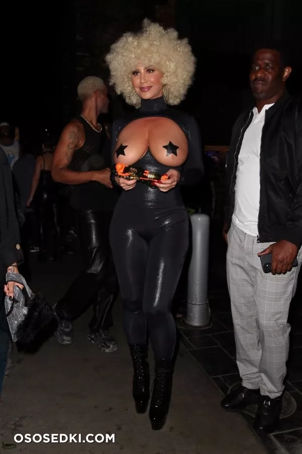 Эмбер Роуз голая - Amber Rose - фото папарацци - 341
