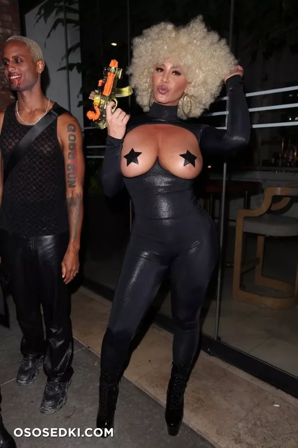 Эмбер Роуз голая - Amber Rose - фото папарацци - 344