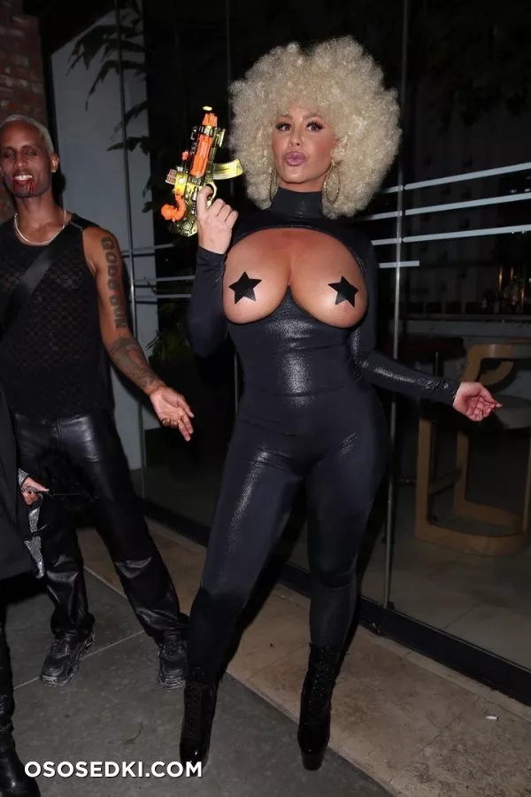 Эмбер Роуз голая - Amber Rose - фото папарацци - 345