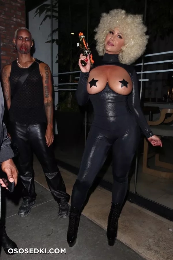 Эмбер Роуз голая - Amber Rose - фото папарацци - 347