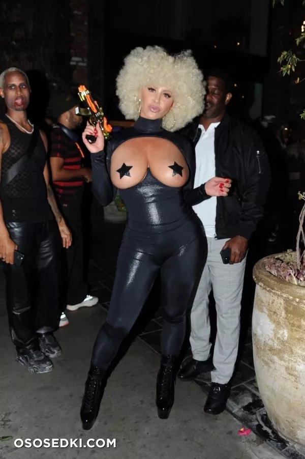 Эмбер Роуз голая - Amber Rose - фото папарацци - 349