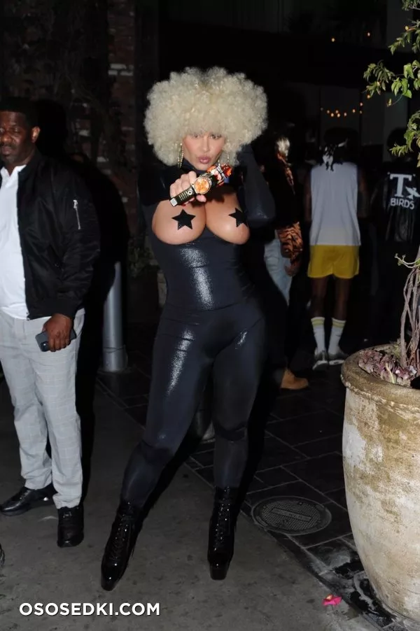 Эмбер Роуз голая - Amber Rose - фото папарацци - 359