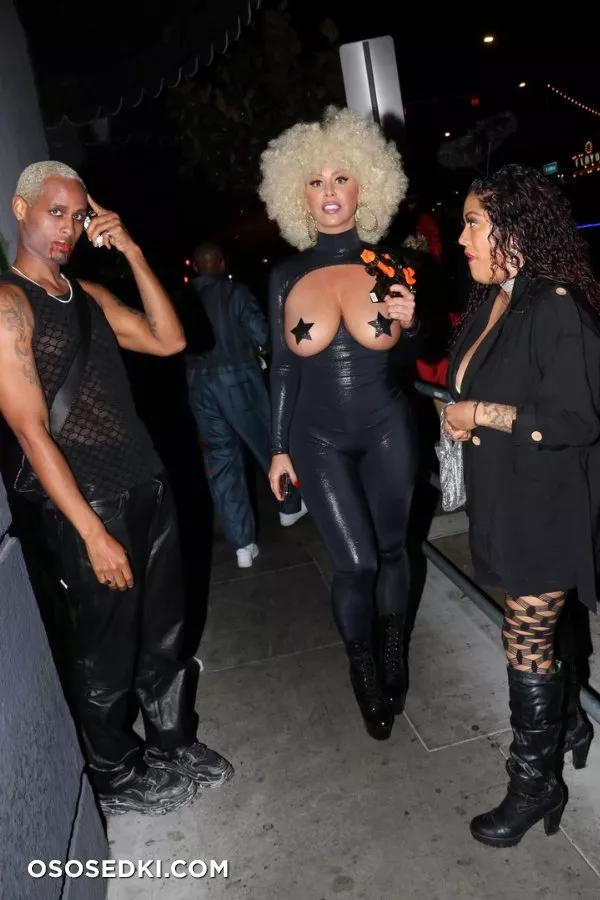 Эмбер Роуз голая - Amber Rose - фото папарацци - 363