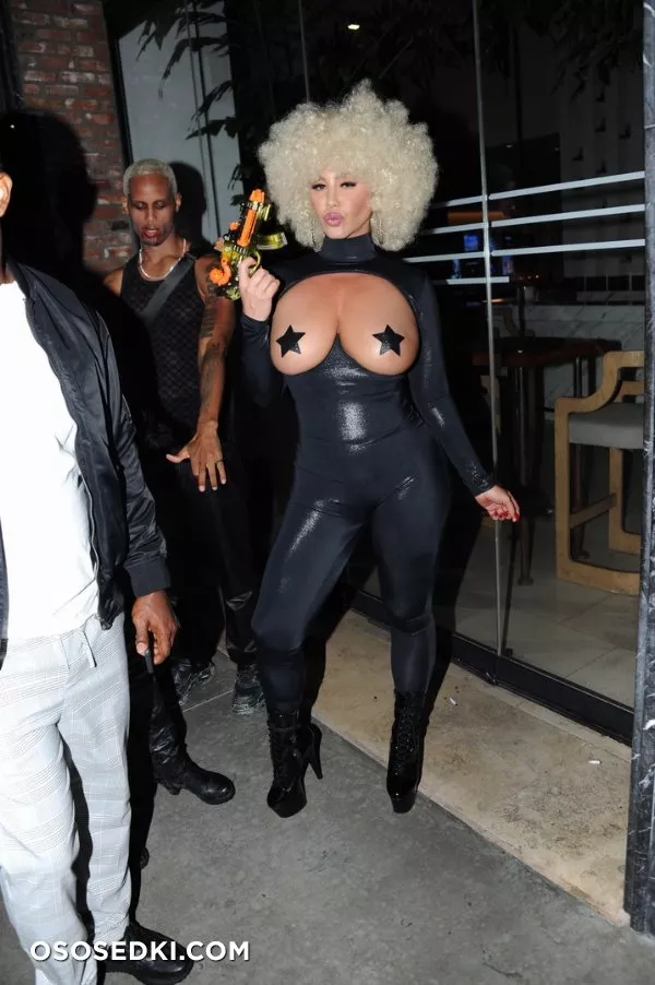 Эмбер Роуз голая - Amber Rose - фото папарацци - 369