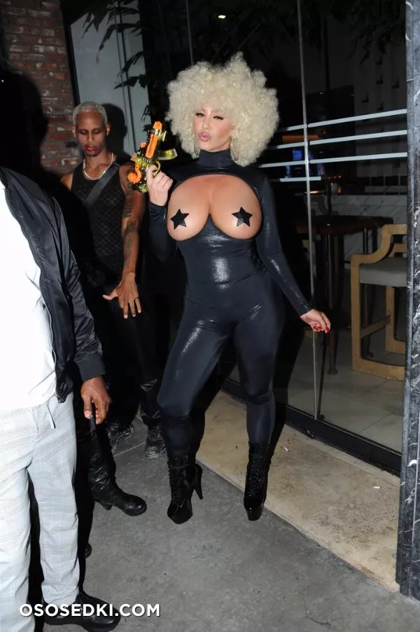 Эмбер Роуз голая - Amber Rose - фото папарацци - 370