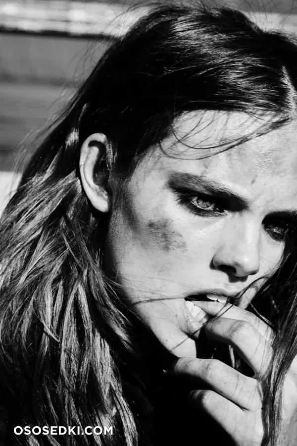 Касия Страсс (Kasia Struss) голая - 17