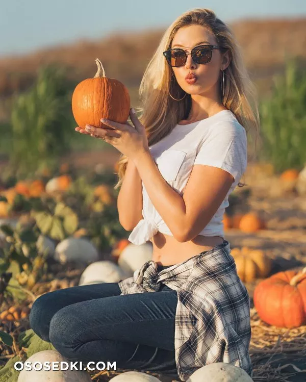 Тиффани Тот голая - фото Tiffany Toth - 88