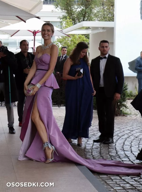Петра Немцова (Petra Nemcova) голая - 365