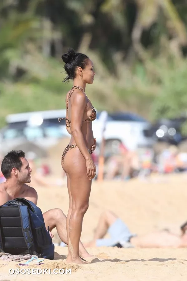 Джада Пинкетт-Смит (Jada Pinkett Smith) голая - фото - 19