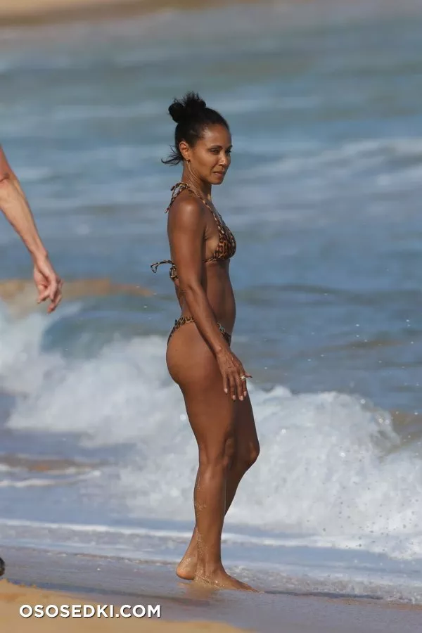 Джада Пинкетт-Смит (Jada Pinkett Smith) голая - фото - 25