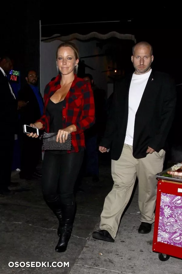 Кендра Уилкинсон (Kendra Wilkinson) голая - 48