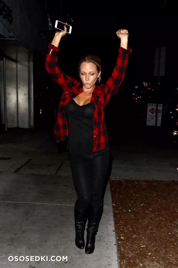 Кендра Уилкинсон (Kendra Wilkinson) голая - 49