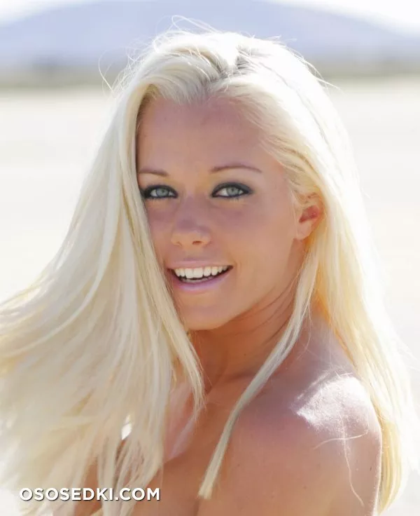 Кендра Уилкинсон (Kendra Wilkinson) голая - 129
