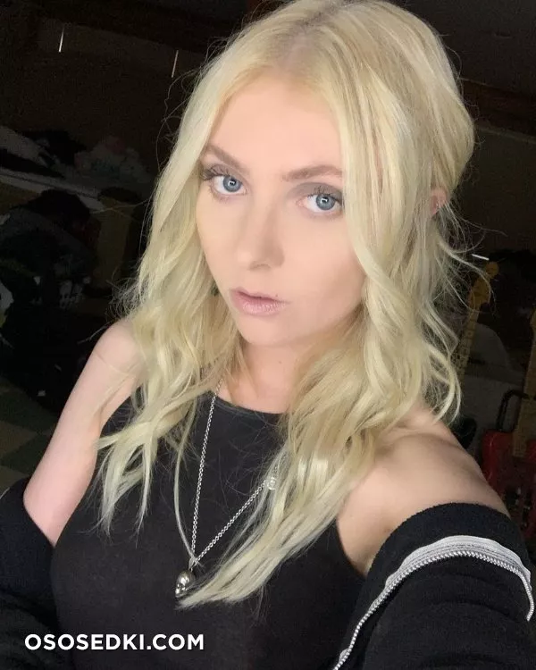 Тейлор Момсен голая, Taylor Momsen фото - 30
