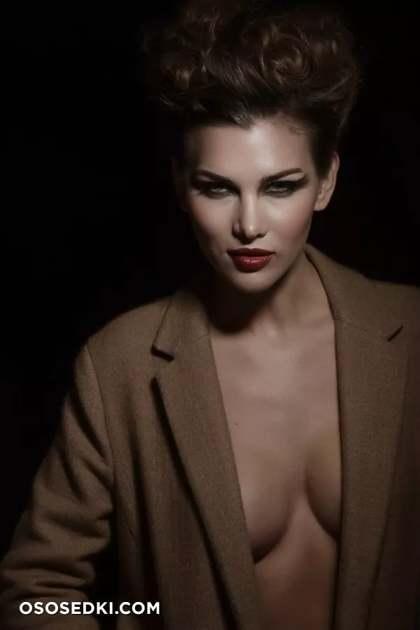 Габриэла Илиеску голая - Gabriela Iliescu фото - 10