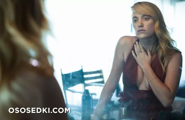 Майка Монро голая - Maika Monroe фото - 20
