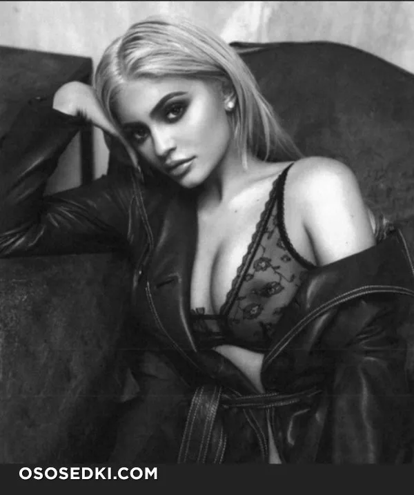 Kylie Jenner Sheer See Through Lingerie Nip Slip Set private - 9