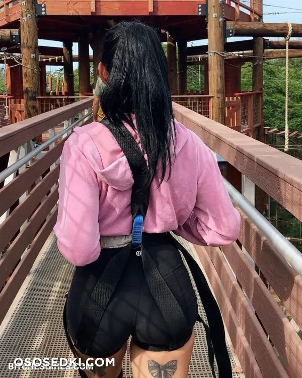 Bella Poarch aka bellapoarch - Tiktok Hots - 12
