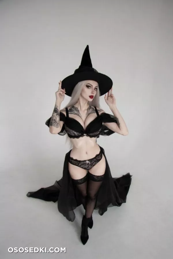 Xenon - Halloween Witch - 9