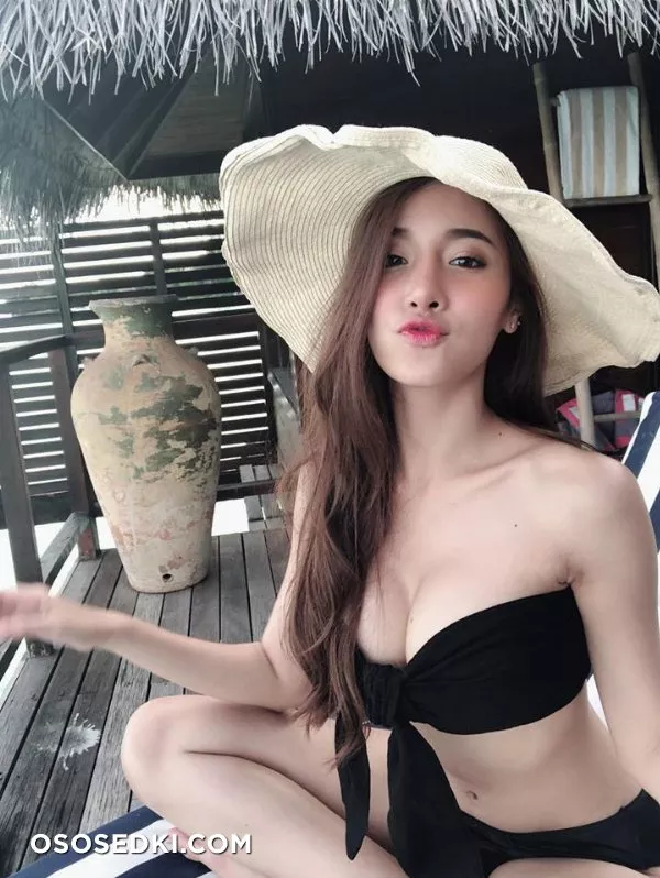 Pichana Yoosuk - 60