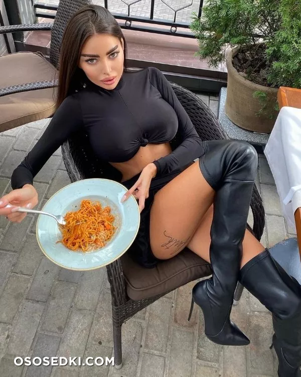 Alena Omovych - 85