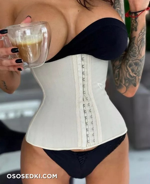 Alena Omovych - 233