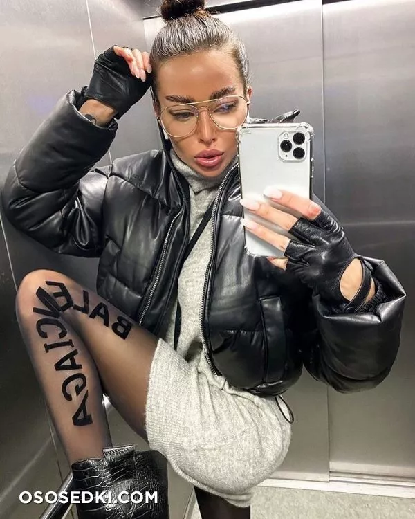 Alena Omovych - 240